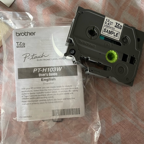 NWT Brother P-Touch PT-H103W Handheld Personal Label Maker - Picture 3 of 3